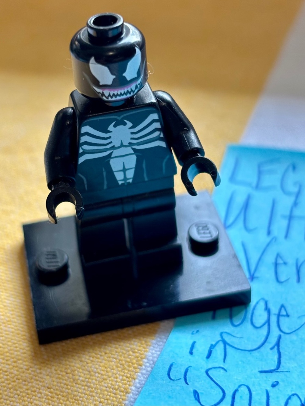 LEGO SUPER HEROES  Ultimate Spider-Man "Venom~ White Teeth Together" sh0113.